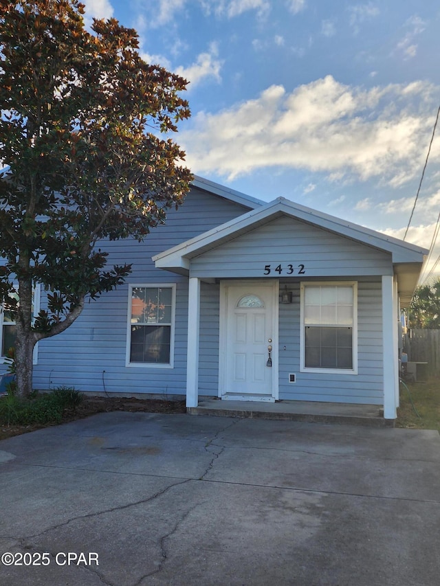 5432-5434 Sunset, Panama City, FL 32408 - view of front facade with covered porch and driveway