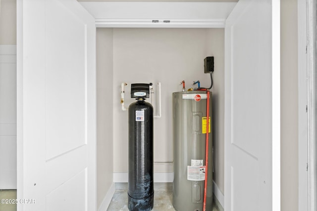 902 Captain Way, Panama City, FL 32404 - utility room featuring electric water heater