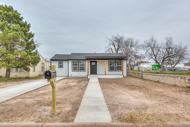 view of front of property with covered porch