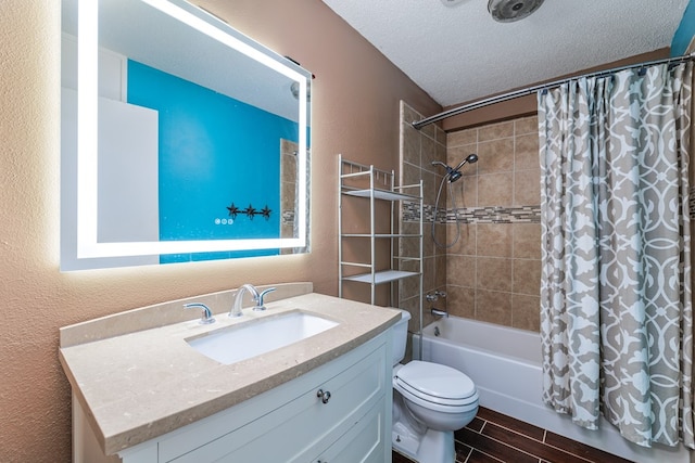 full bath featuring shower / bath combination with curtain, wood tiled floor, a textured wall, and a textured ceiling