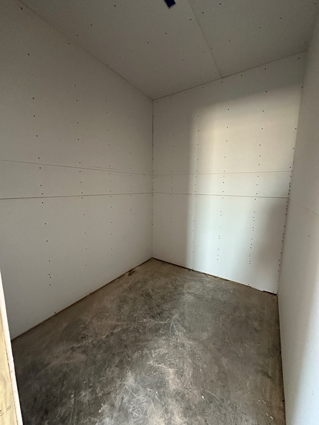 3121 Cedarhill Dr, San Angelo, TX 76904 - unfurnished room featuring unfinished concrete flooring