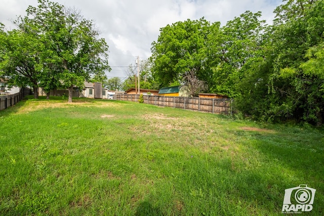 1016 N Adams Ave, San Angelo, TX 76901 - view of yard with fence private yard