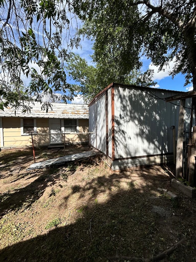 15E 24th St, San Angelo, TX 76903 - view of outdoor structure