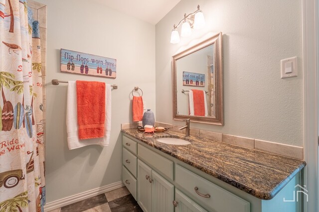 3067 Champions Cir, San Angelo, TX 76904 - full bath with vanity