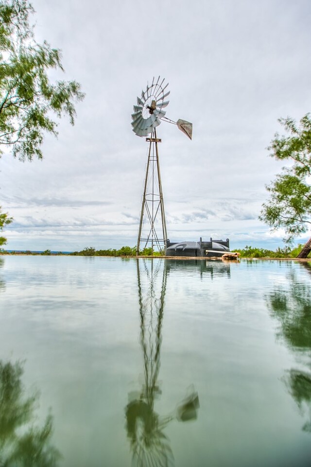 583 Cox Rd, Robert Lee, TX 76945