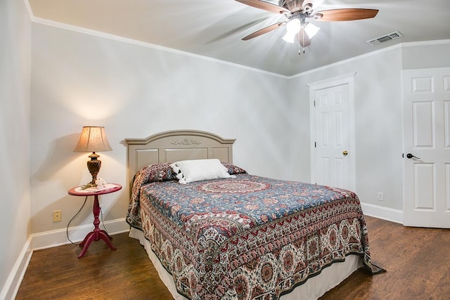 5413 Bent Oak Ct, San Angelo, TX 76904 - bedroom with wood finished floors, baseboards, crown molding, and ceiling fan