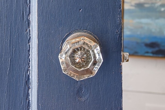 view of exterior details
