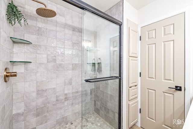 1702 Parkview Dr, San Angelo, TX 76904 - full bathroom with a stall shower