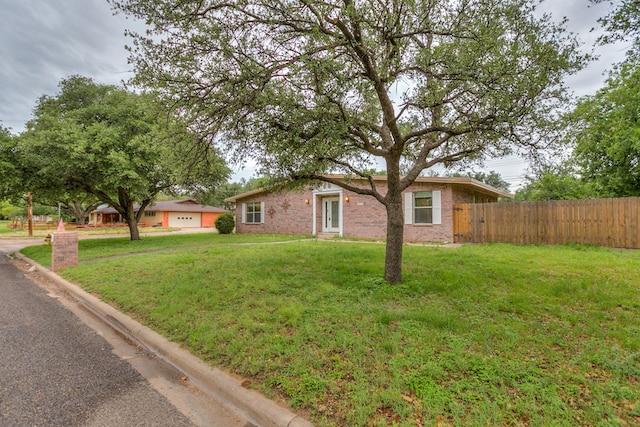 2526 Harvard Ave, San Angelo, TX 76904 - ranch-style home with brick siding