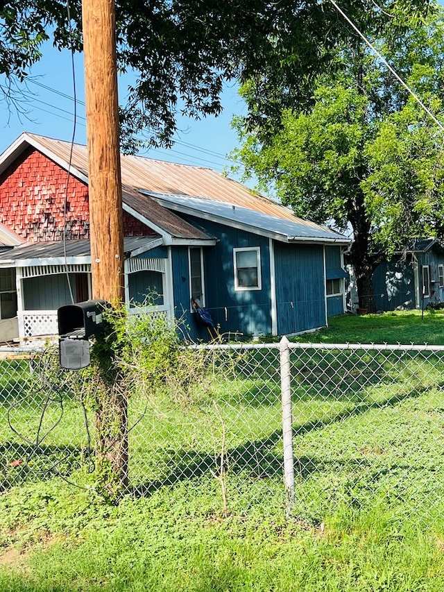 810 N 11th St, Junction, TX 76849 - view of back of house