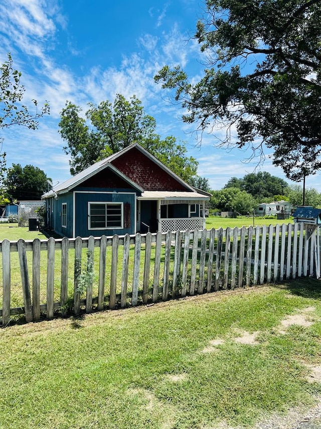 810 N 11th St, Junction, TX 76849 - photo 2