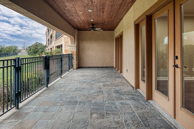 balcony with ceiling fan