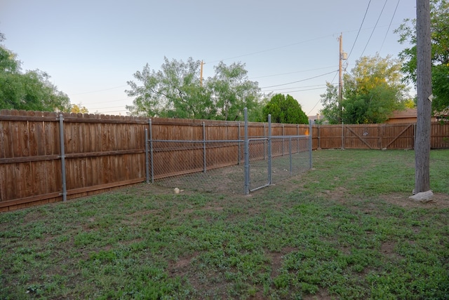 417 E 47th St, San Angelo, TX 76903 - view of fenced backyard