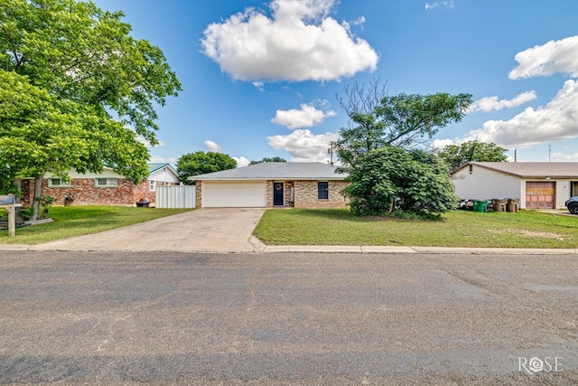140 Van Zandt St, San Angelo, TX 76905 - view of front of house with driveway