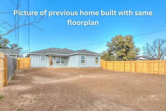 314 W 12th St, San Angelo, TX 76903 - back of property with a fenced backyard