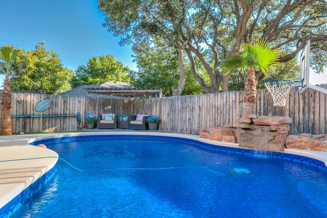 view of swimming pool