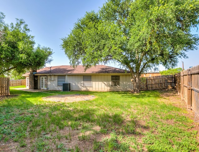 2410 Louise Dr, San Angelo, TX 76901 - view of yard with central AC