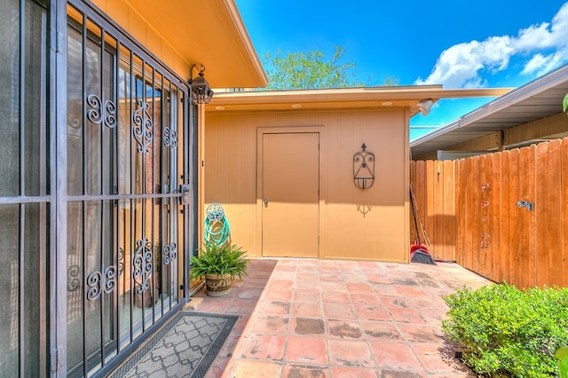 4918 Blue Ridge Trl, San Angelo, TX 76904 - doorway to property featuring fence