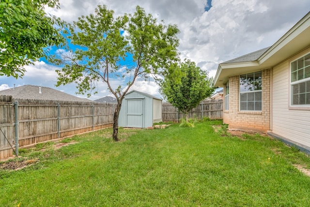 4929 Royal Oak Dr, San Angelo, TX 76904 - view of yard featuring a storage unit
