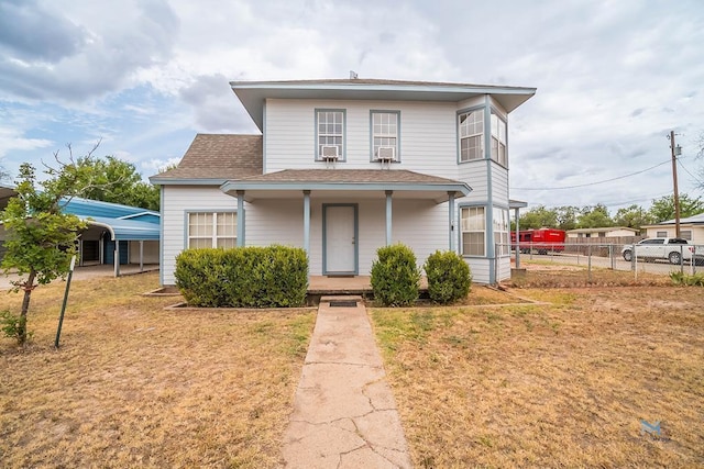 901 Koberlin St, San Angelo, TX 76903 - traditional home featuring a porch and a shingled roof