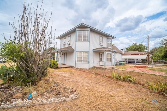 901 Koberlin St, San Angelo, TX 76903 - view of front of house featuring fence