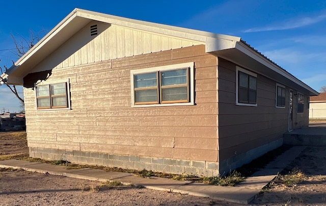 view of home's exterior