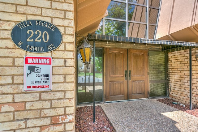 220-K W Twohig Ave, San Angelo, TX 76901 - entrance to property with brick siding