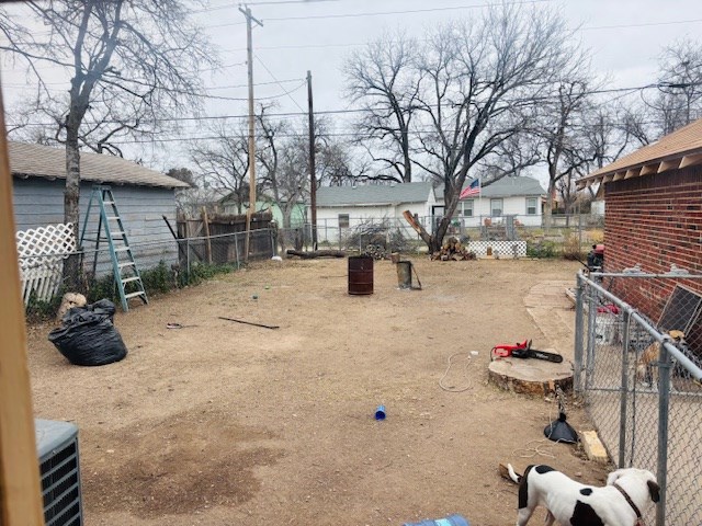 view of yard with cooling unit