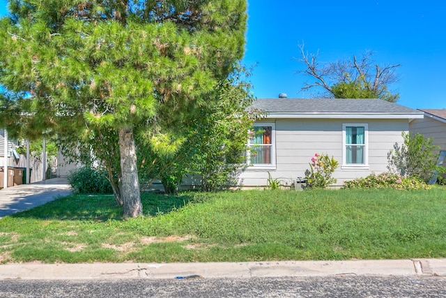 view of front of home with a front yard