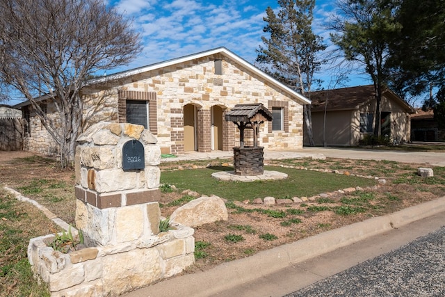 view of front of property