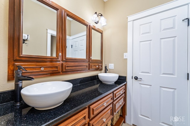 3045 Red Bluff Cir, San Angelo, TX 76904 - full bathroom with double vanity
