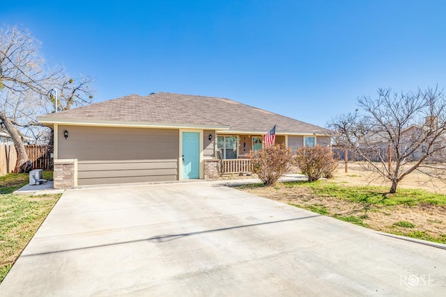 ranch-style house with a porch