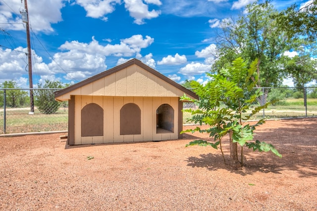220 Mcdowell St, Bronte, TX 76933 - view of side of property