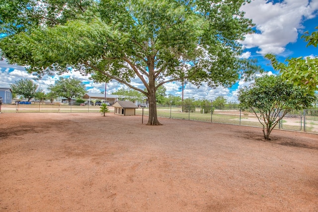 220 Mcdowell St, Bronte, TX 76933 - view of yard with an outdoor structure