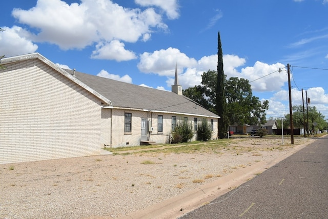 view of side of home