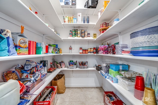 2141 Valleyview Dr, San Angelo, TX 76904 - view of pantry