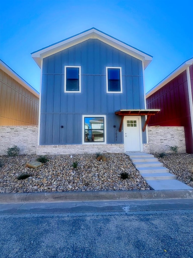 view of front of house