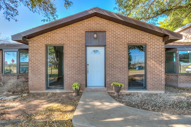 view of property entrance