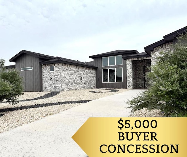 1609 Club House Ln, San Angelo, TX 76904 - view of front of property