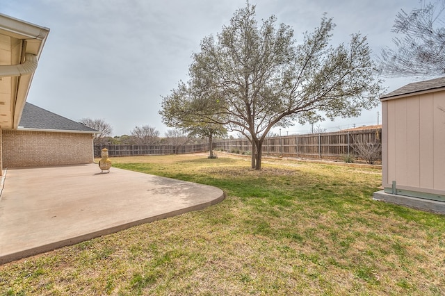 601 Burlington Rd, San Angelo, TX 76901 - view of yard with a patio area