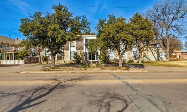 326 W Concho Ave, San Angelo, TX 76904 - photo 1
