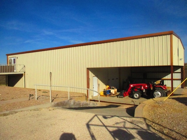 view of outbuilding