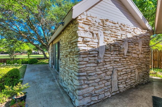 5202 Beverly Dr, San Angelo, TX 76904 - view of outdoor structure with fence