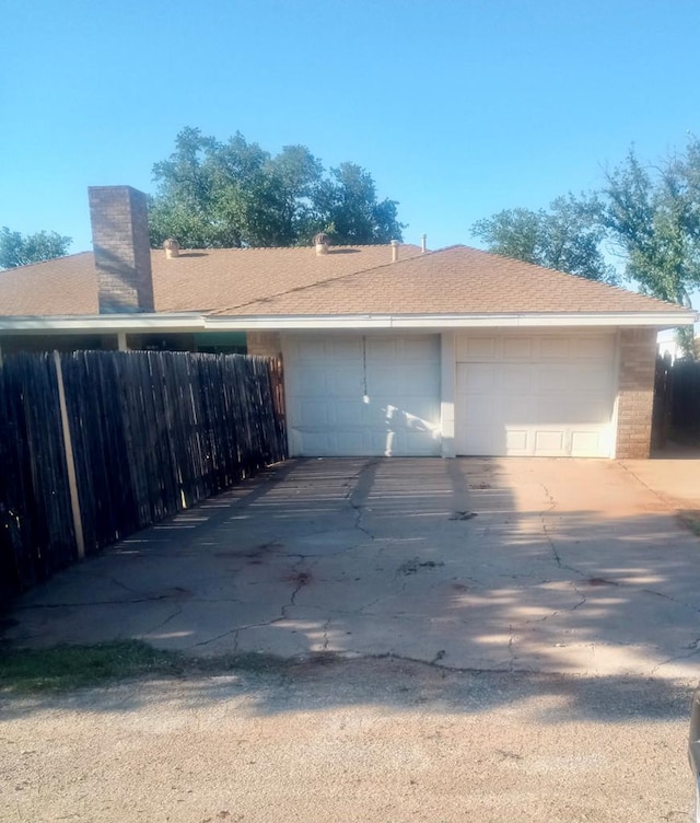 3317 Rockbrook Dr, San Angelo, TX 76904 - view of garage
