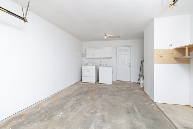 2007 Stanton St, Brady, TX 76825 - garage with washer and dryer