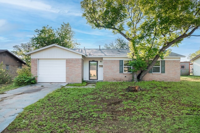 2007 Stanton St, Brady, TX 76825 - ranch-style home with brick siding, driveway, an attached garage, and a front yard