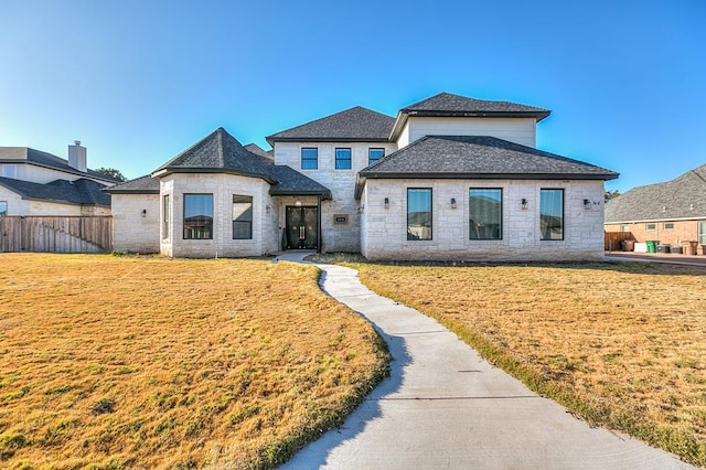 view of front facade featuring a front lawn