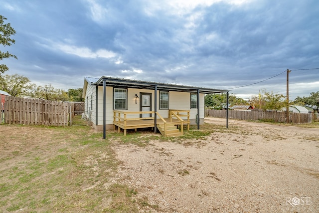 view of front of property