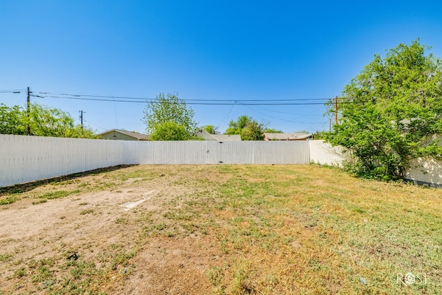 34 W 9th St, San Angelo, TX 76903 - view of fenced backyard