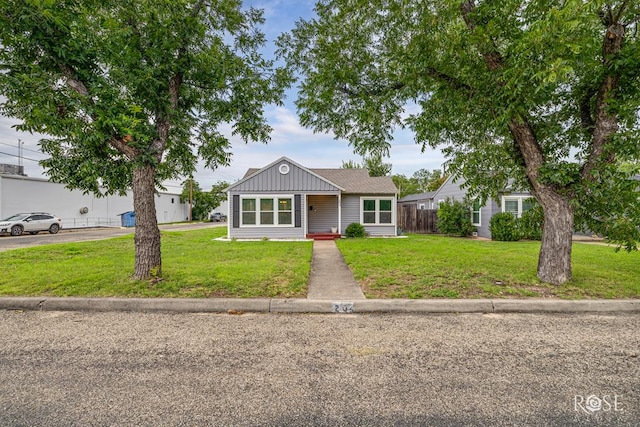 204 S Monroe St, San Angelo, TX 76901 - photo 1